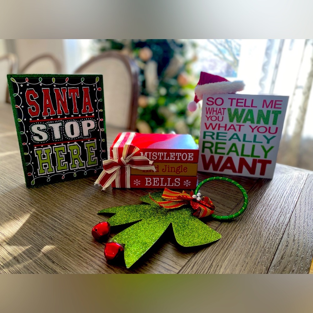 Holiday decor bundle